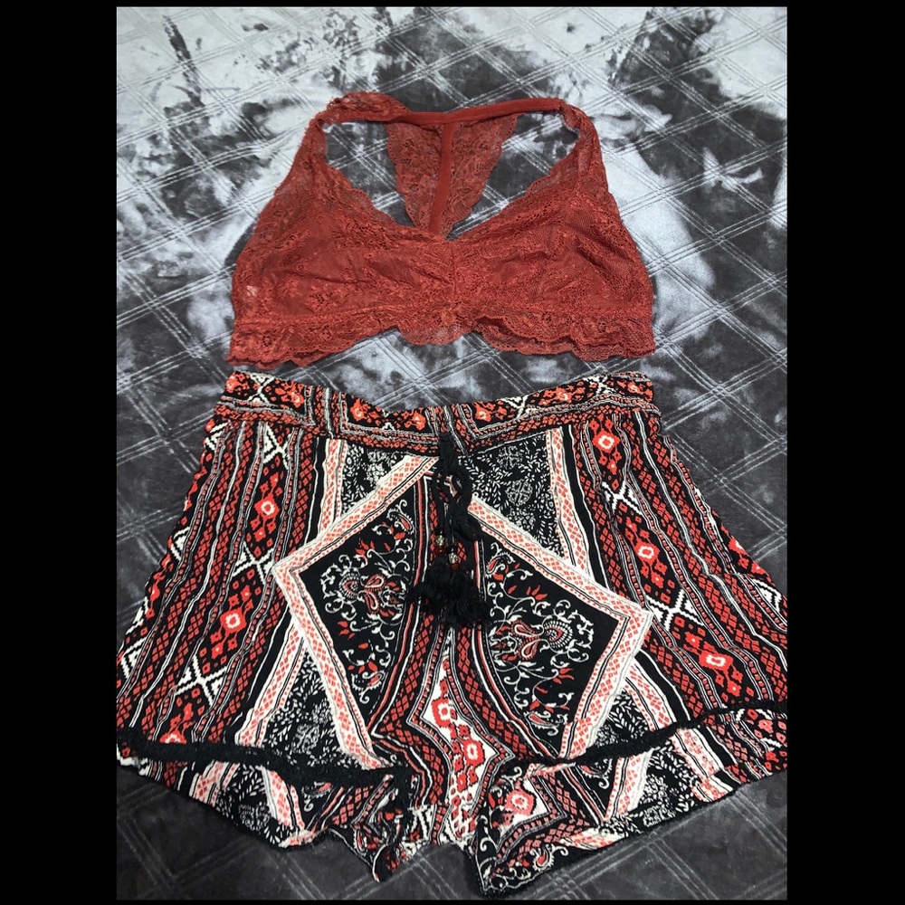 Bralette & shorts bundle
